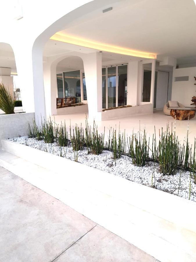 B&B Valentino Luxury Rooms By Salentolimit Porto Cesareo Exterior photo