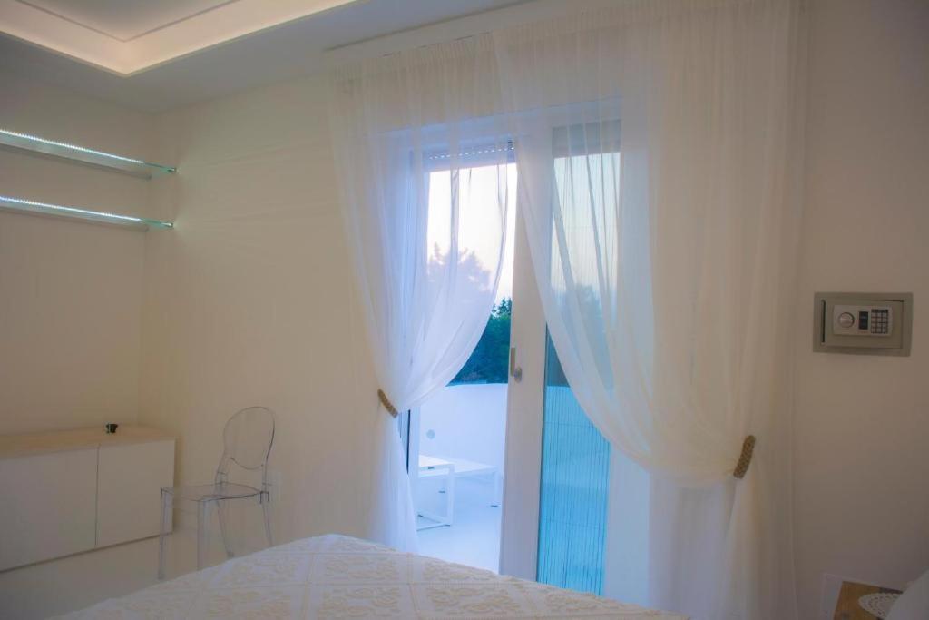 B&B Valentino Luxury Rooms By Salentolimit Porto Cesareo Exterior photo