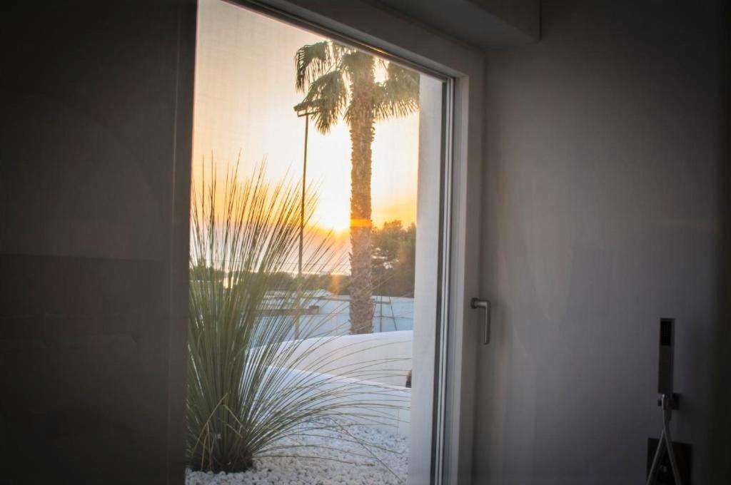 B&B Valentino Luxury Rooms By Salentolimit Porto Cesareo Exterior photo